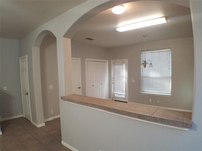 Building Photo - 2502 Allred Dr