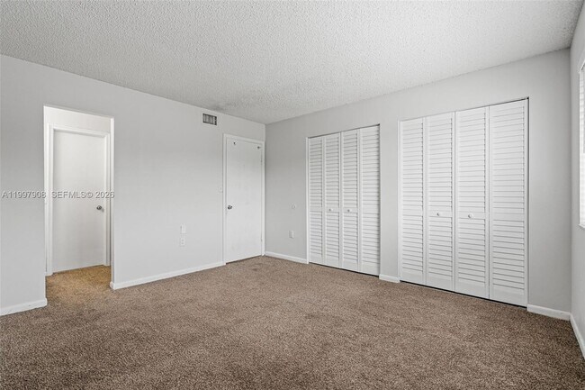 Building Photo - 319 NW 109th Ave