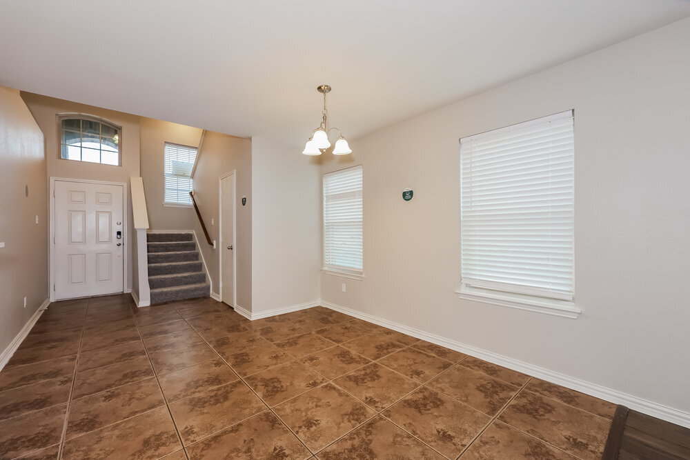 Building Photo - 1307 Luna Linda Dr