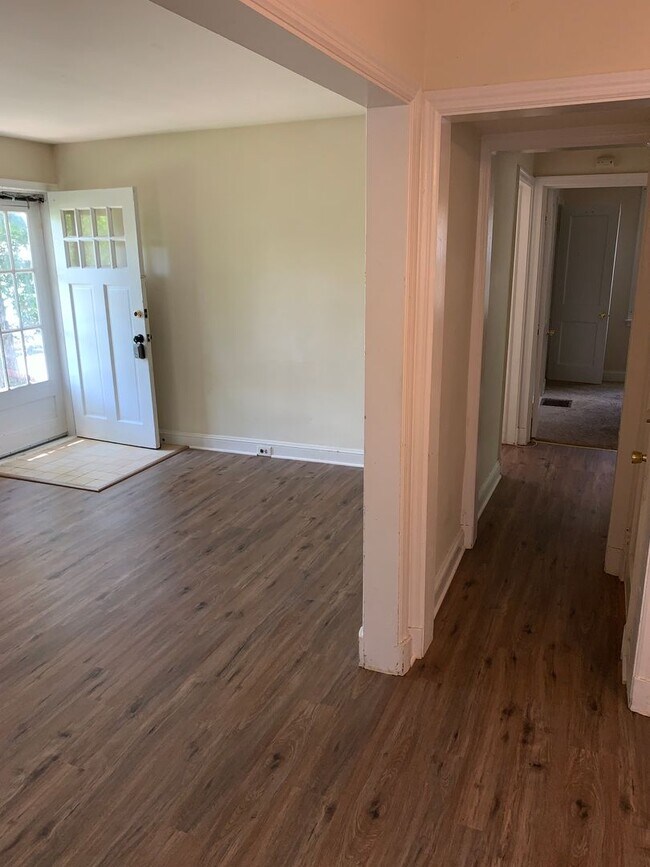 Building Photo - Timonium Cape Cod with Loft, Screened Porch and Large Yard