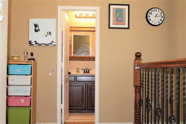 Building Photo - 4208 Comanche Dr