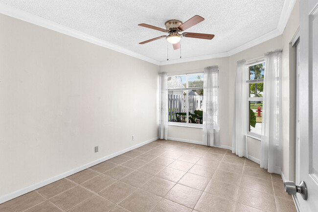 Building Photo - 12235 Forest Greens Dr
