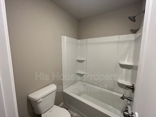Building Photo - 5551 W 29th St