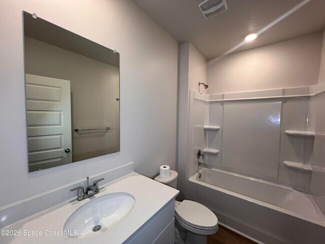 Building Photo - 1394 Garabaldi Cir SE