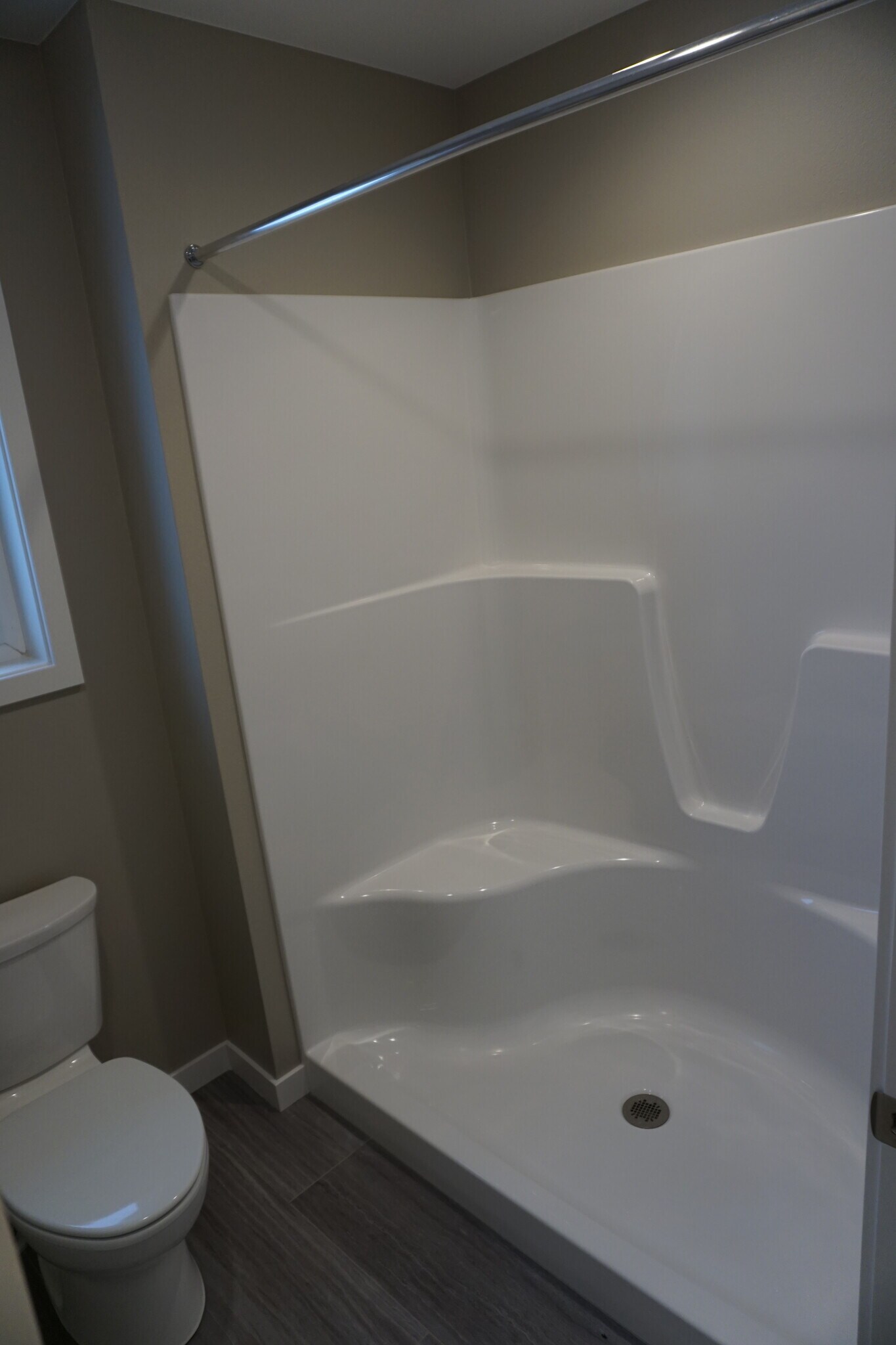 Master bath (Photos are of similar unit with similar finishes.) - 3811 Stacy Drive