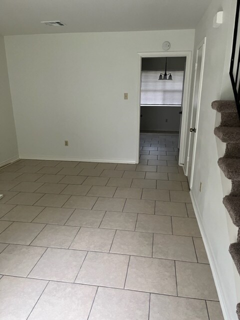 Building Photo - 1246 Park Dr