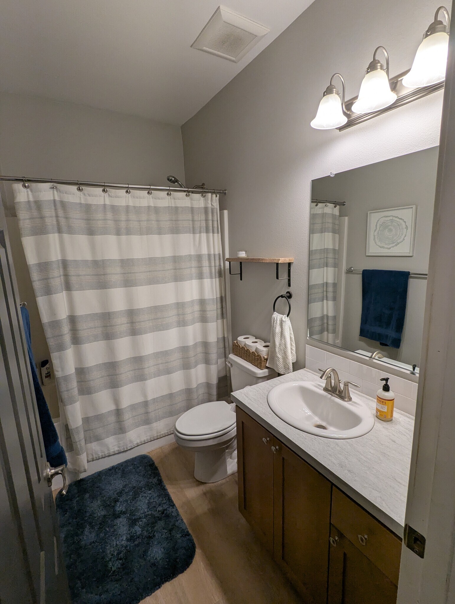 Building Photo - 342 Helens Ln