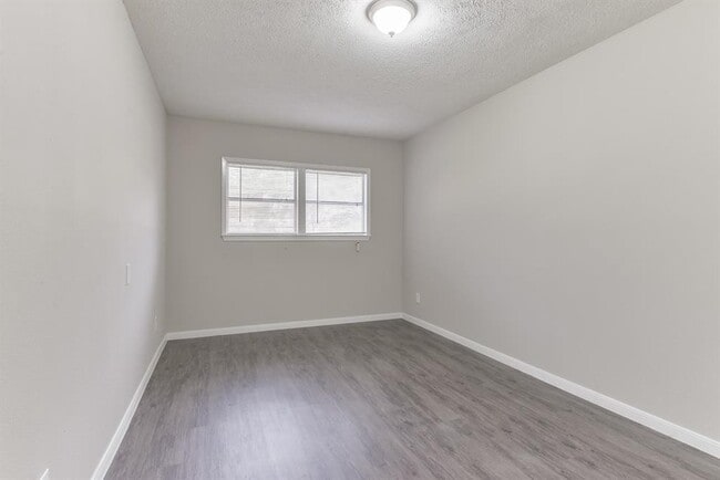 Building Photo - Beautiful 3 Bedroom Home in Santa Fe,