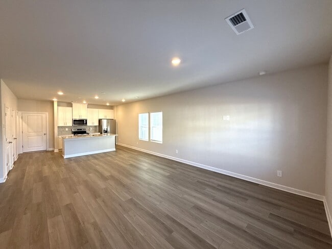 Building Photo - T.R. Lawing Realty Property