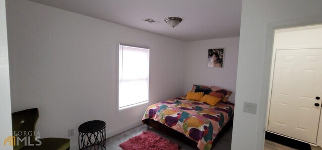 Building Photo - 2558 Oldknow Dr NW