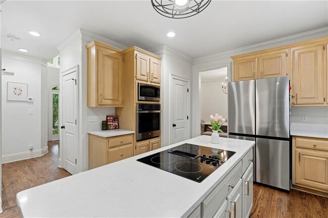 Building Photo - 4221 Willow Oak Dr