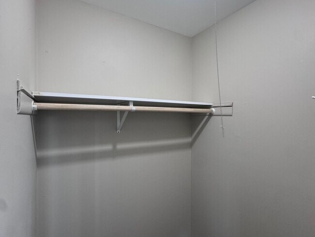 Building Photo - 43 W Ann St