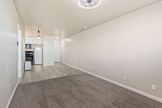 Building Photo - 751 S 300 E