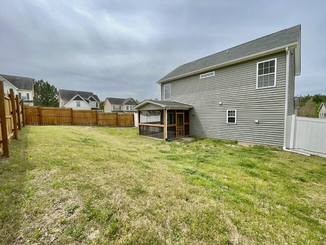 Building Photo - 3 bed, 2 bath Nest in Cameron