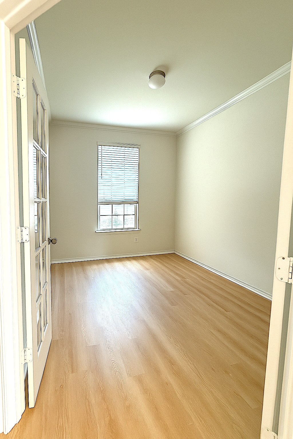 Building Photo - 2060 Cliffbrake Way