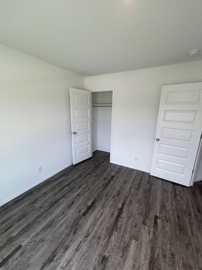 Building Photo - Beautiful new 4 bedroom in Bixby