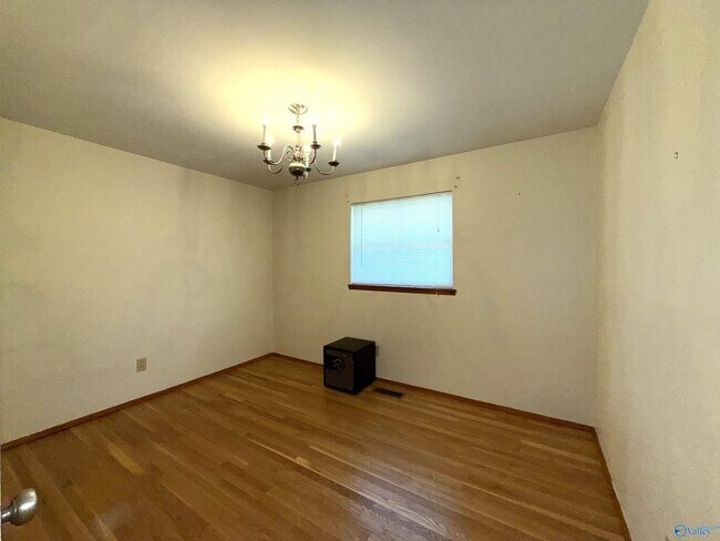 Building Photo - 743 W Arbor Dr NW