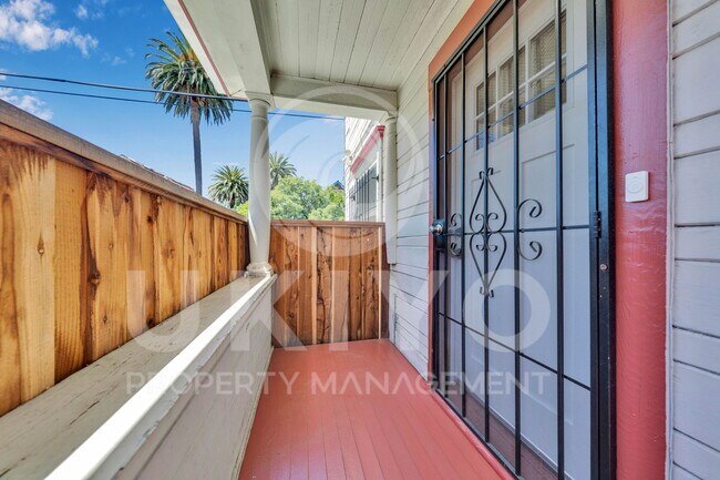 Building Photo - 3337 California St