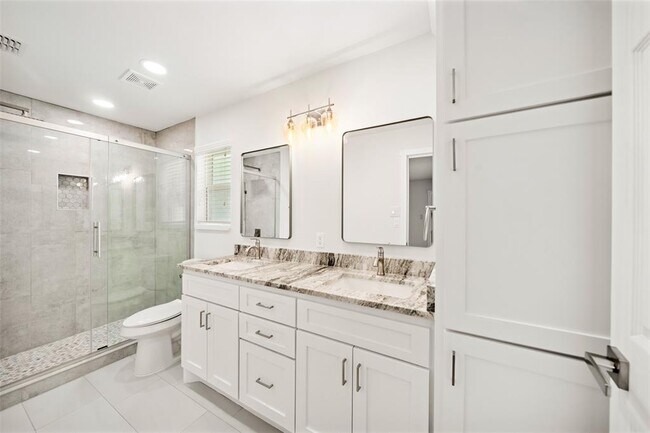 Building Photo - 18 Tulip Hill Ct