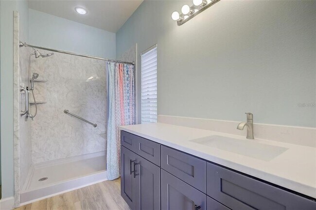 Building Photo - 10640 Sun Villa Blvd