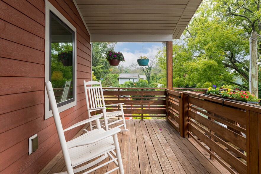 Building Photo - 11 Alta Ave