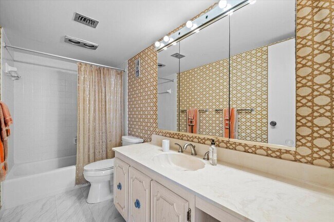 Building Photo - 5440 N Ocean Dr