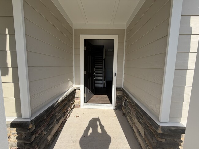 Building Photo - 302 Carolina Spgs Blvd