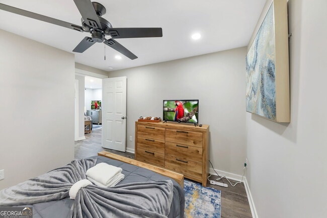 Building Photo - 243 N Georgia Ave