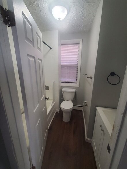 Building Photo - 620 Dudley St