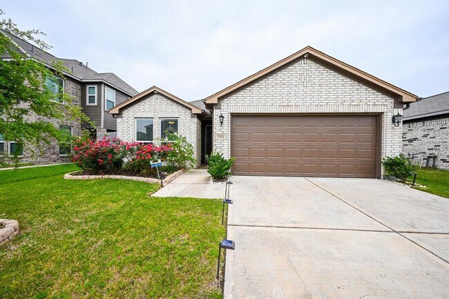Building Photo - 15111 Longleaf Frst Dr