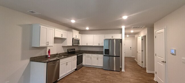 Building Photo - 1030 McKittrick Dr