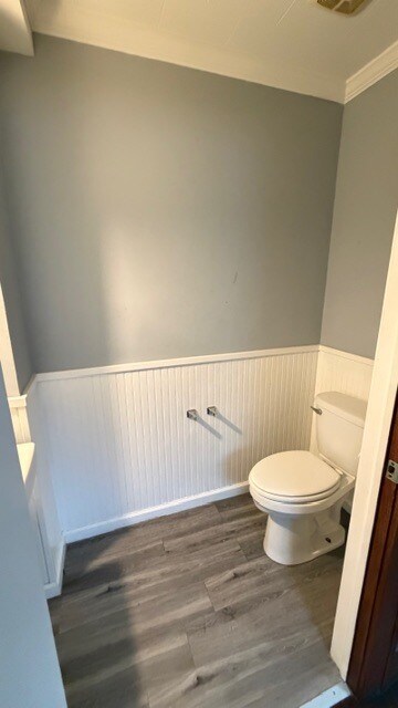 Building Photo - 1306 Mott Ave