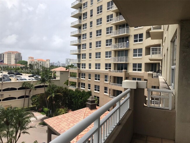 Building Photo - 19501 W Country Club Dr