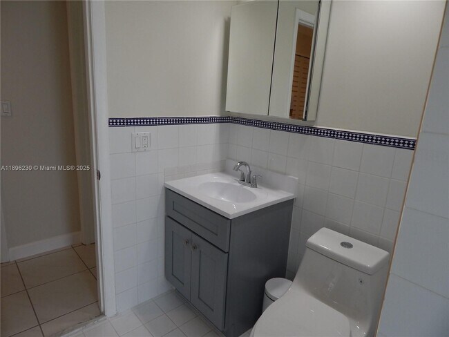 Building Photo - 11530 SW 92nd St
