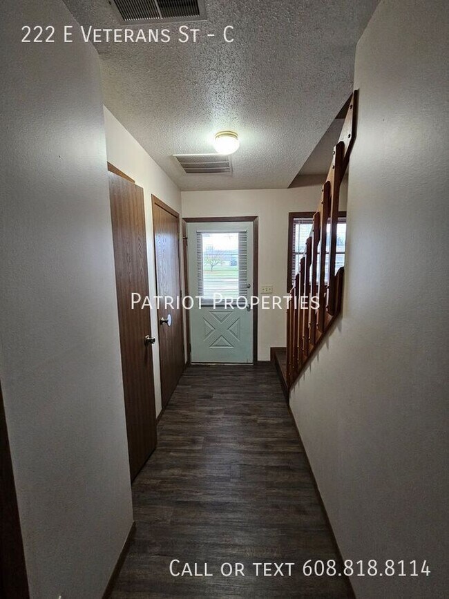 Building Photo - 222 E Veterans St