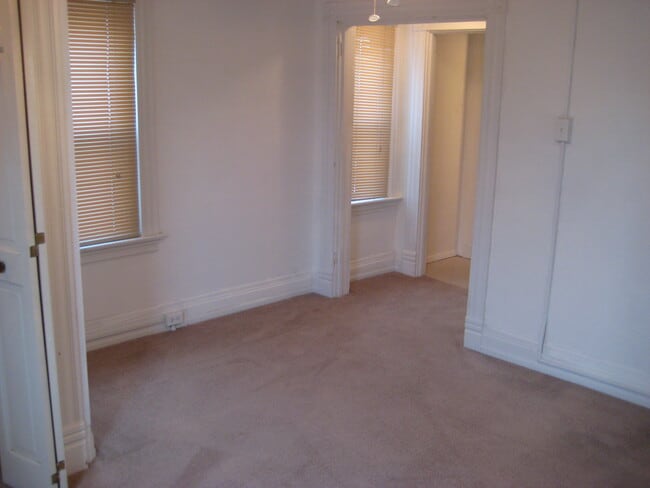 third room next to down stairs - 142 George St