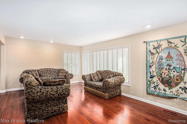 Building Photo - 5622 Powder Horn Dr