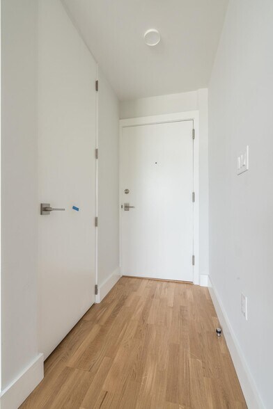 Building Photo - 335 Harvard St