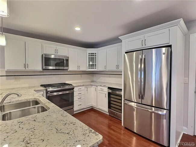 Building Photo - 27 Campbell Meadows