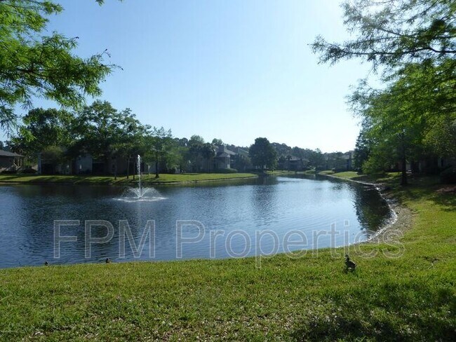 Building Photo - 10200 Belle Rive Blvd