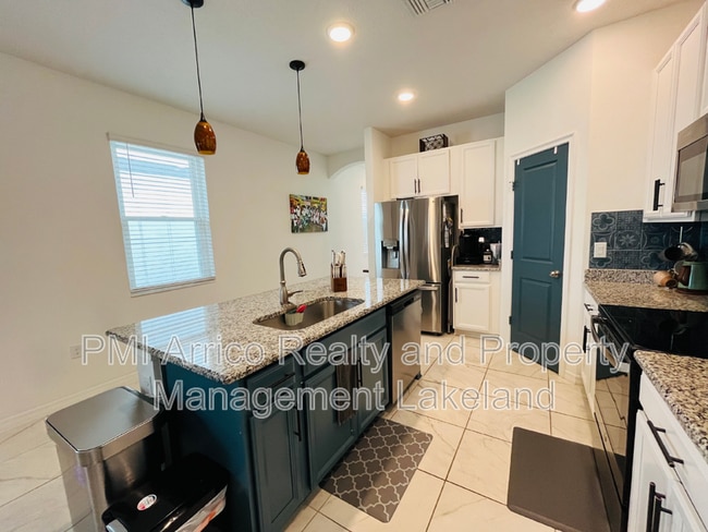 Building Photo - 6264 Great Bear Dr