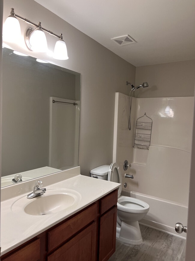 Building Photo - 4745 Stonehaven View