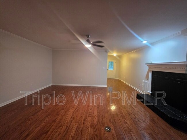 Building Photo - 12512 Woodbury Dr