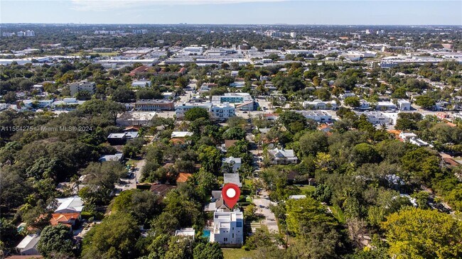 Building Photo - 696 NE 68th St