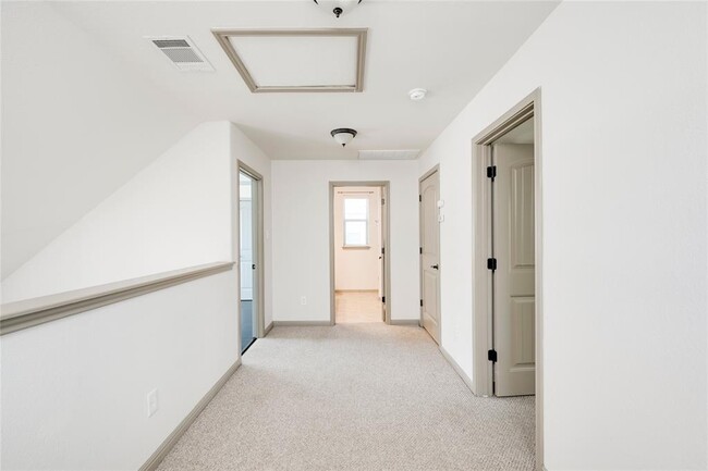 Building Photo - 483 McGarity
