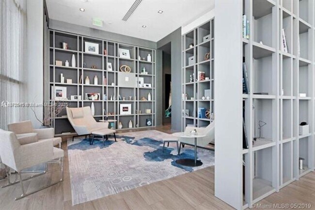 Building Photo - 1100 S Miami Ave