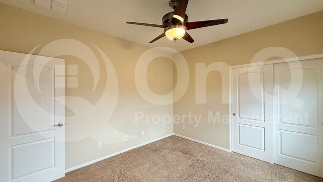 Building Photo - 28978 N 70th Dr