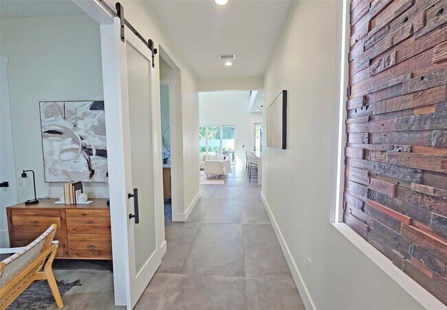 Building Photo - Bold Contemporary Sarasota Luxury Home. 4 Beds/ 4 Baths. Private Pool and Summer Grill.