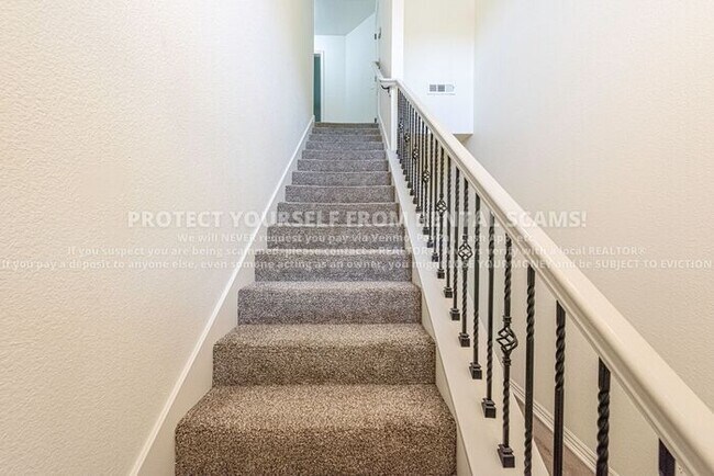 Building Photo - 766 W Breeze Cove