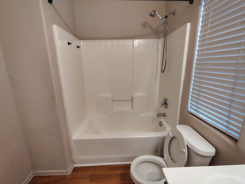 Building Photo - 8926 Rutherford Grove St